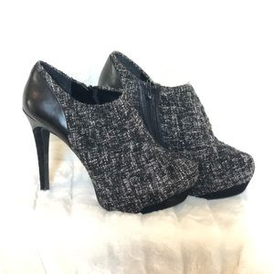 Gianni Bini Black & Tweed Heel